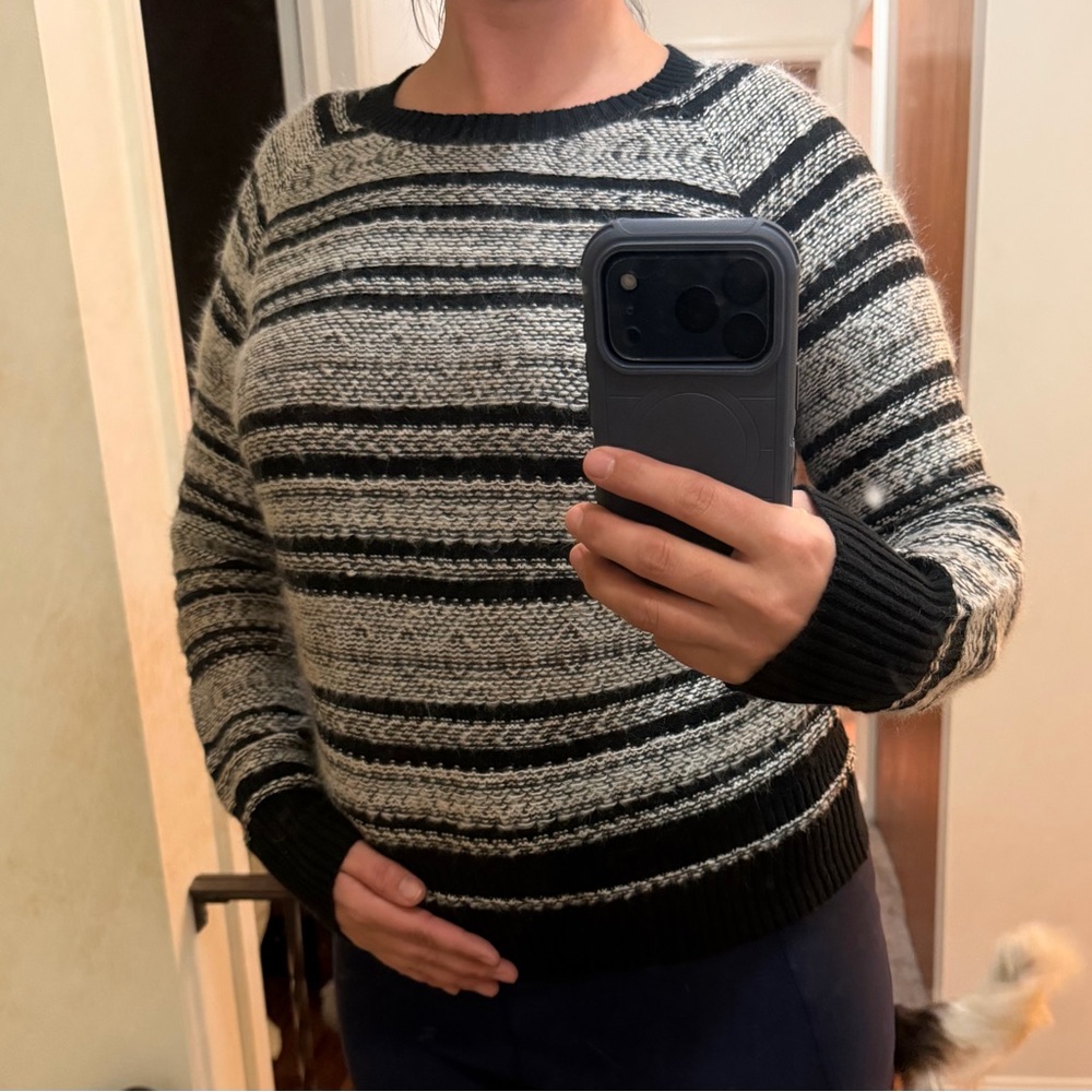Bass women’s sweater large